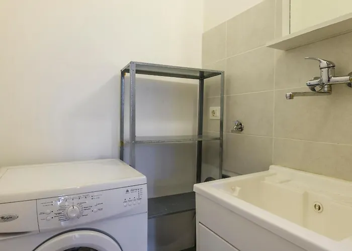 Lodi, 65 - Your Base 밀라노